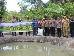 Polres Batubara Tebar 3000 Ekor Benih Ikan Lele