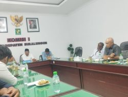 Komisi I RDP bersama DPMN Simalungun, Plt BPMN Elyanto Purba Kelimpungan Saat Ditanya Mahasiswa