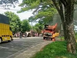 Heboh!! Satu Unit Mobil Truk Colt Diesel Terbakar di Jalinsum Jurusan Tebing Tinggi – Kisaran