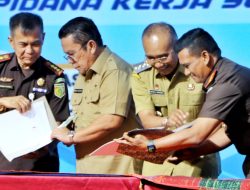 Bupati Simalungun Tandatangani MoU Terkait Penguatan Integritas Pelaksanaan Pidana Kerja Sosial Bagi Pelaku Tipiring