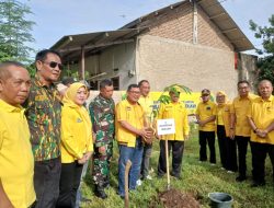 Peduli Alam, Partai Golkar Lampung Tanam Pohon Durian dan Alpukat Dalam Program GELAM di Kemiling