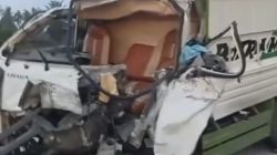 Lakalantas di Depan Tol Indrapura, Mobil Pikup Traga Tabrak Truk Tronton‎‎