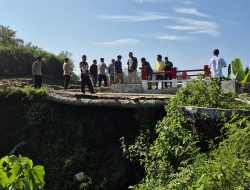 Dengan Adanya Bangunan Jembatan Merah Putih Di Jorlang Hataran Pagar Batu, Kapolres Simalungun Meninjau Dilokasi